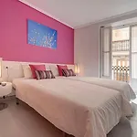 Apartment Beds & Breaks Danna